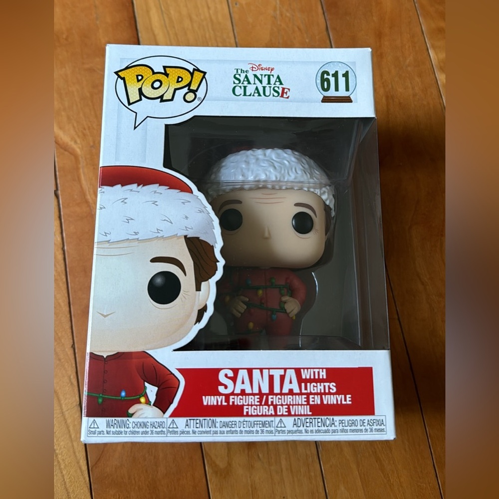 FunkoPop Santa With Lights 611